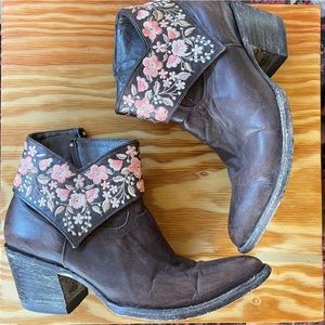Old Gringo embroidered short boot